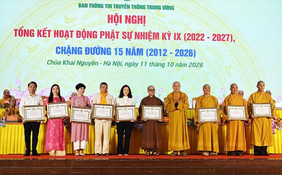 truyen-thong-phat-giao-viet-nam-sau-15-nam-tu-tin-phat-su-den-ket-noi-cong-dong_nguoiphattu_com_nhu luc pham ngoc son  (84).jpg